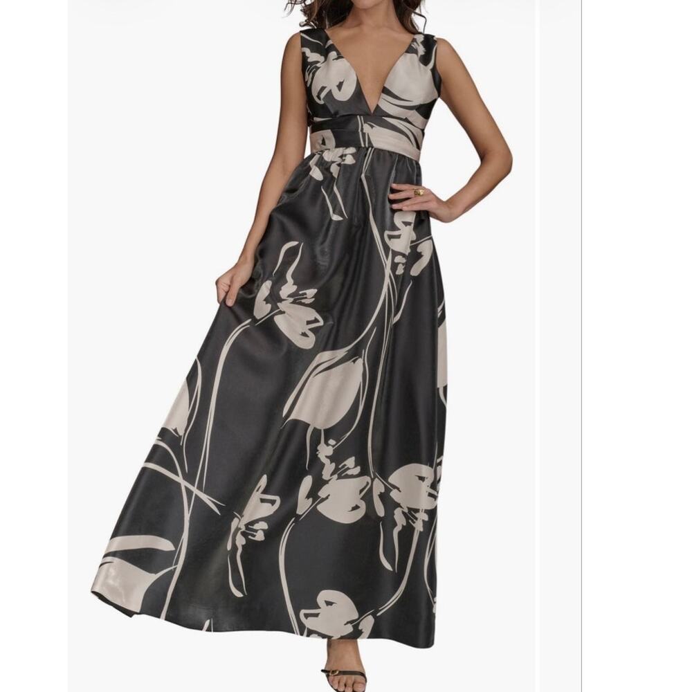 NWT Donna Karan Sleeveless Black White Printed V Neck Ballgown maxi Dress 4